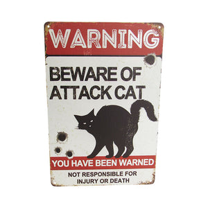Art tin attack cat
