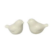 Load image into Gallery viewer, Salt and pepper shakers love birds white